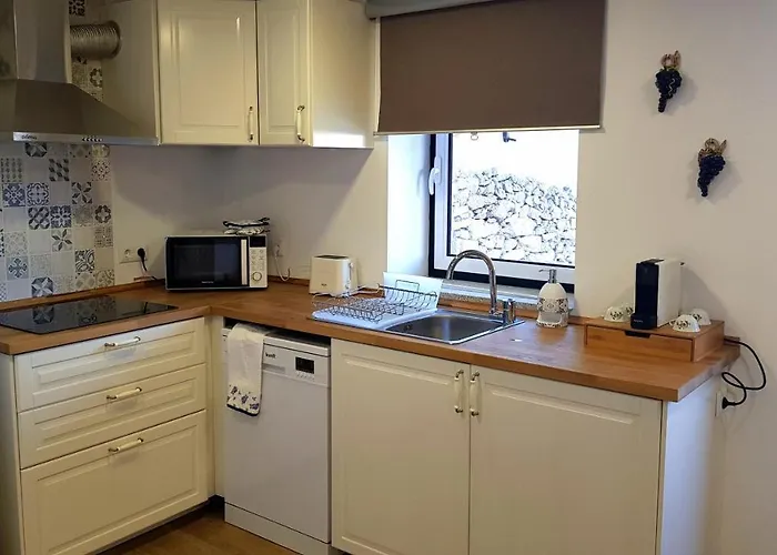 Casa Lajes - Local * Vila Nova de Fozcoa